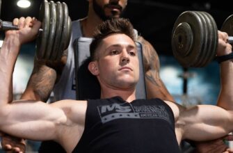 тренування у спортзалі